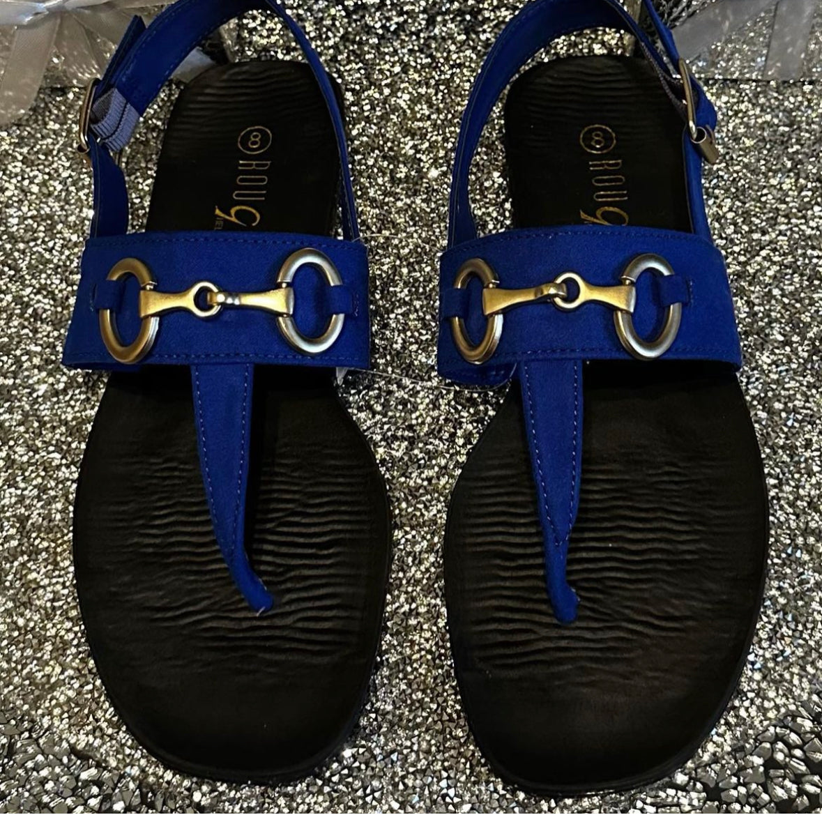 Blue thing sandals